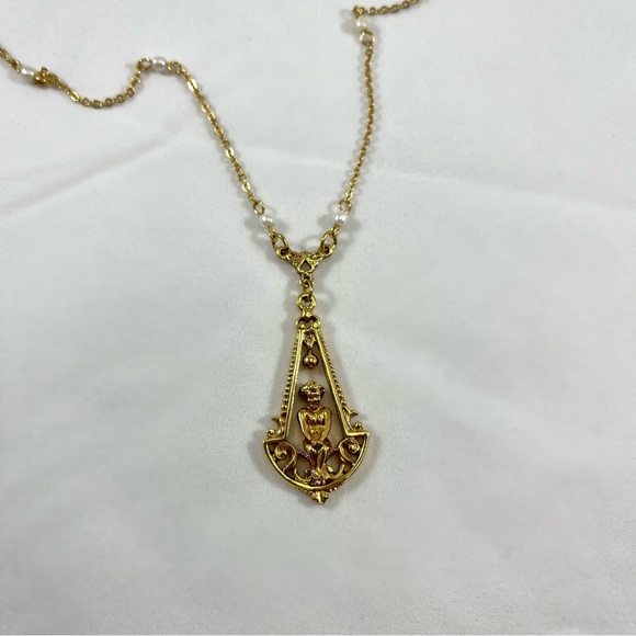 Vintage unique gold tone pendant necklace chain with faux pearls by 1928. - Picture 10 of 11